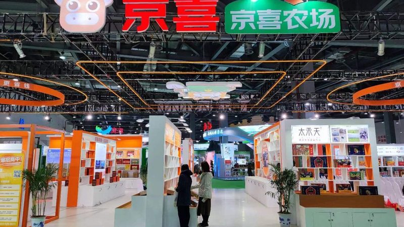 优秀的团队是庆典策划加盟代理成功的关键。团队成员应具备以下素质：